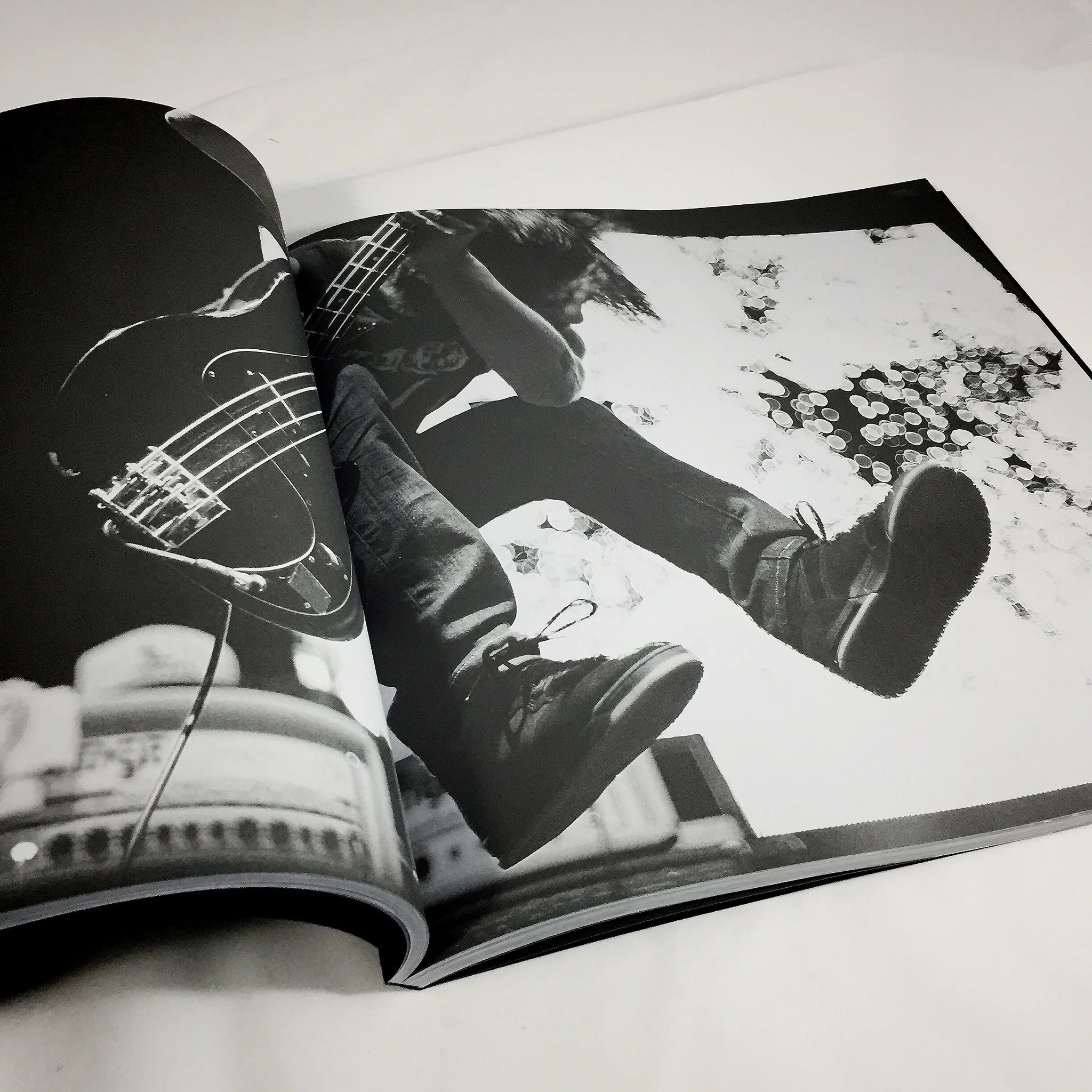 Converge "TOMBU" Photo Booklet - Image 3